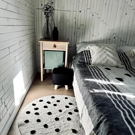 Za Lasem Nad Woda Narty